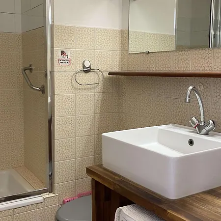 Appartement Confortable Avec Balcon Et Wifi A - Fr-1-553-281 Balaruc-les-Bains